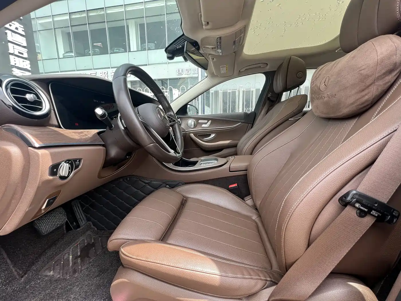 Mercedes-Benz E-Class New Energy 2022 Facelift E 350 e L Plug-in Hybrid Sedan фото 10