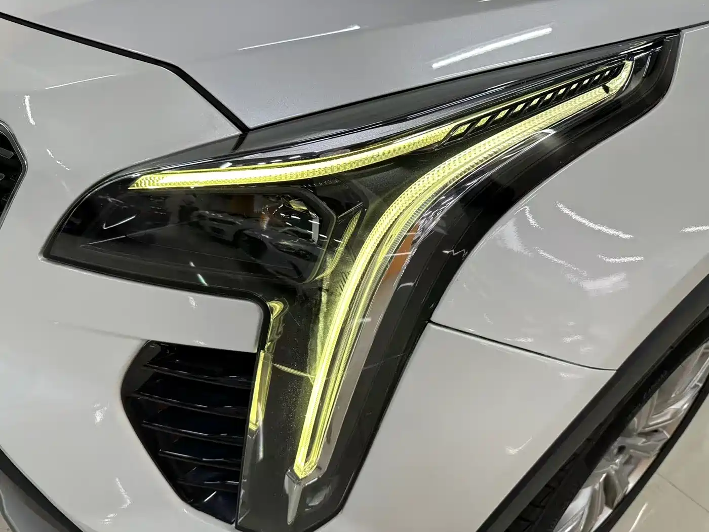 Cadillac XT4 2020 28T FWD Leading Trim фото 15