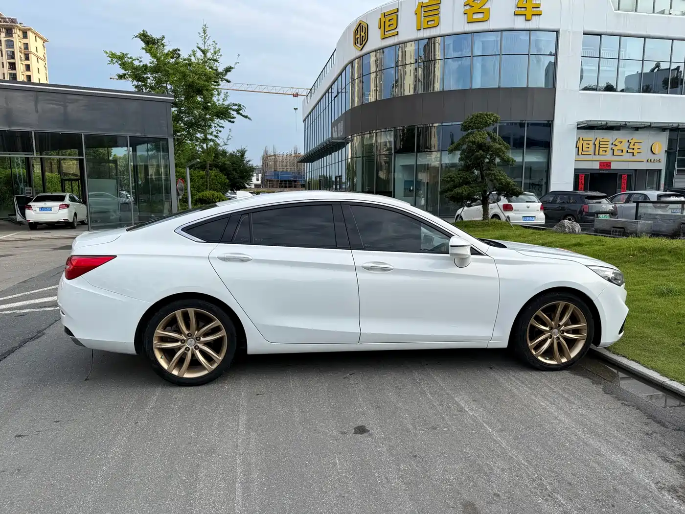 Hongqi H5 2018 30TD Smart Connect Agile Edition фото 12