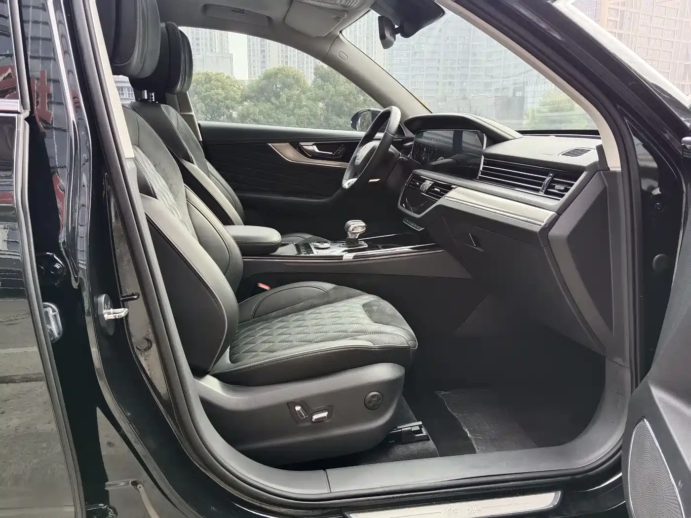 Hongqi HS5 2019 2.0T Smart Connect Enjoy Edition фото 13