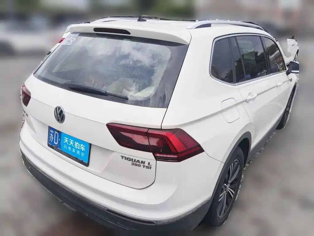 Фото 5 - Volkswagen Tiguan L
