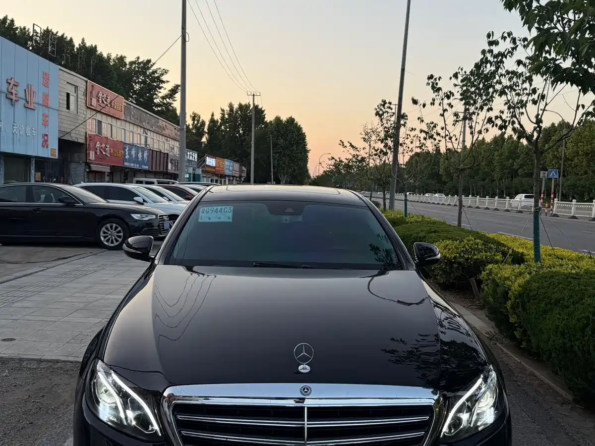 Mercedes-Benz E-Class 2016 E 200 L Sport Type фото 2