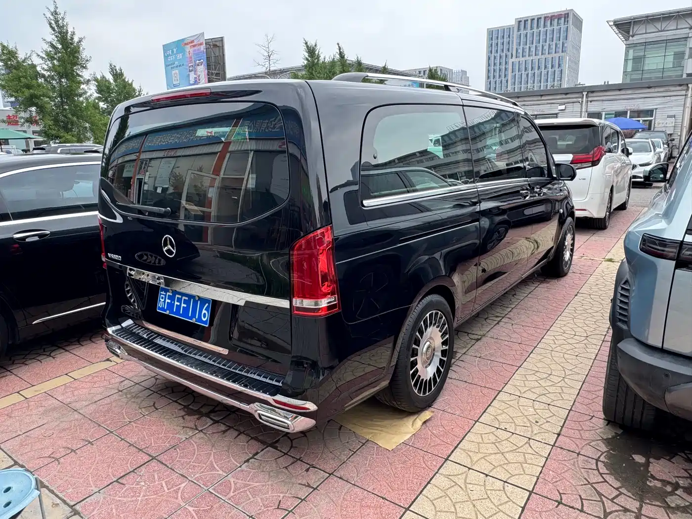 Mercedes-Benz Vito 2023 2.0T Business 7-Seater фото 4