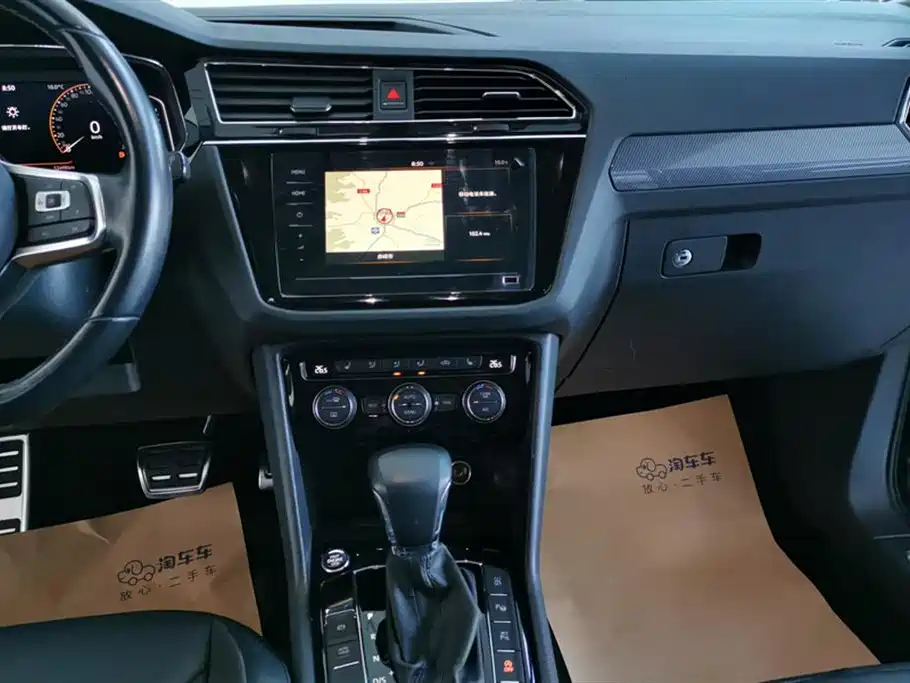 Volkswagen Tiguan L 2021 330TSI Automatic 2WD R-Line Premium фото 13