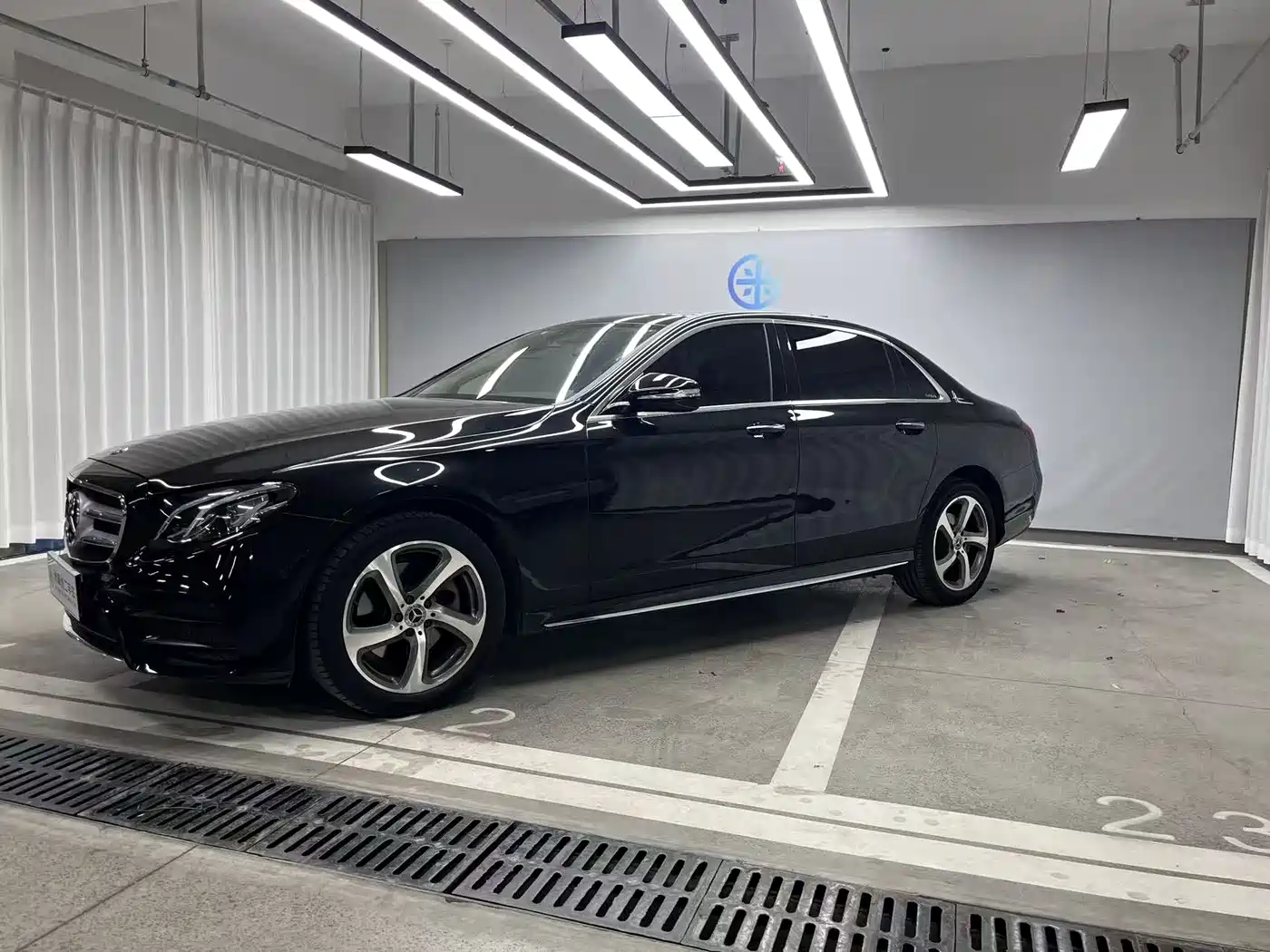 Mercedes-Benz E-Class 2018 Facelift E 200 L Sport 4MATIC фото 2