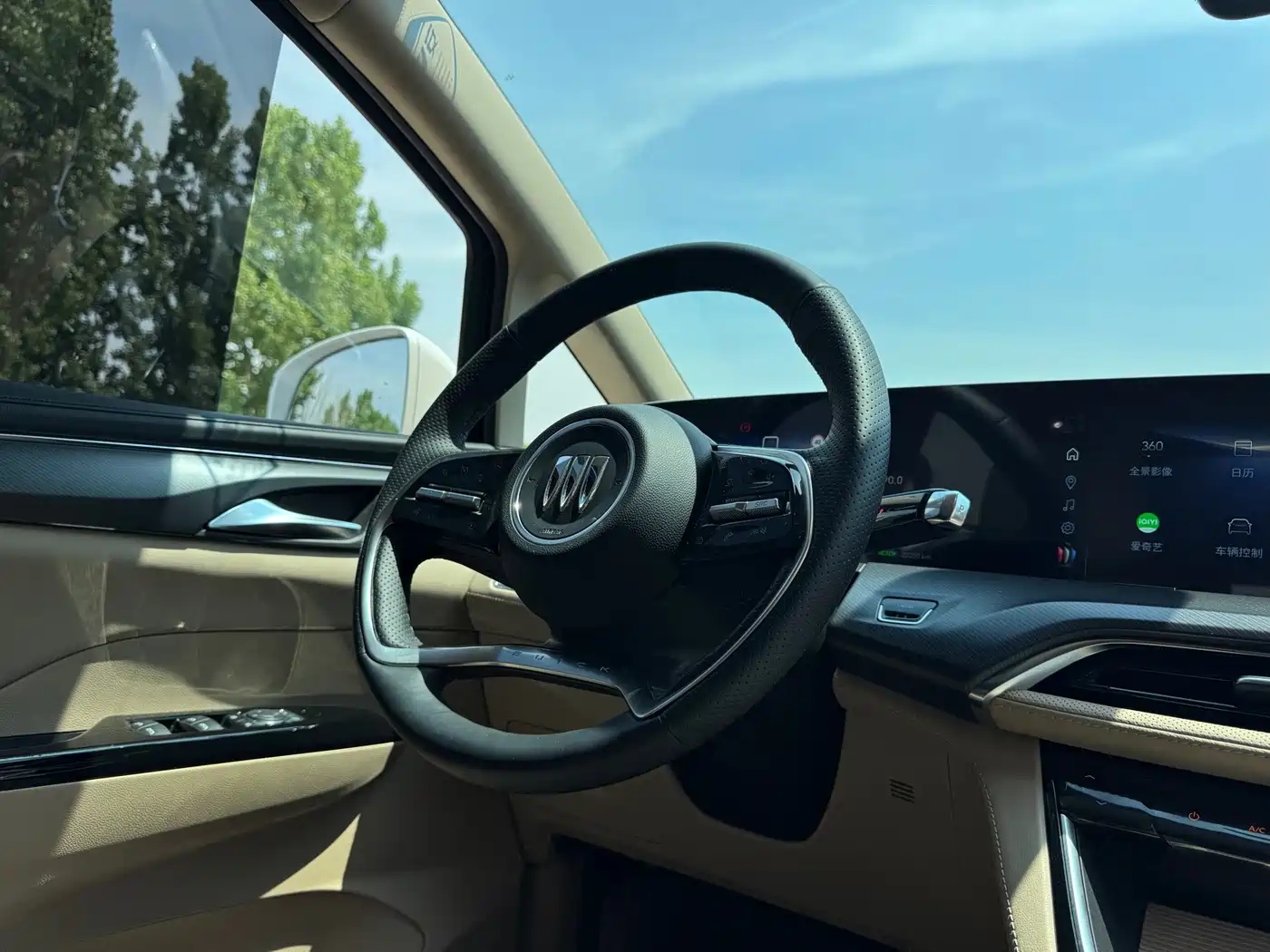 Buick GL8 New Energy 2025 Landlux Smart Edition 7-seater фото 9