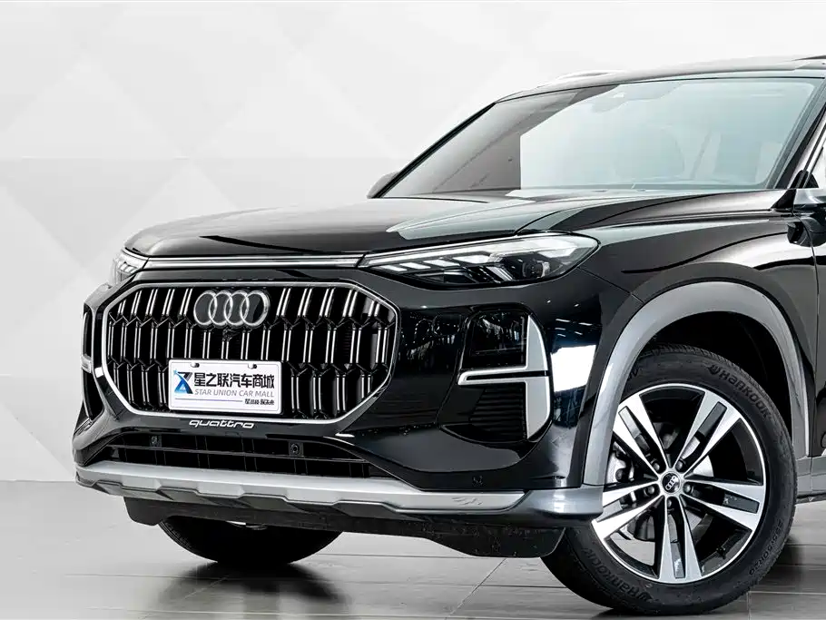 Audi Q6 2025 40 TFSI quattro Commemorative Edition Yulin Package 7-Seater фото 3