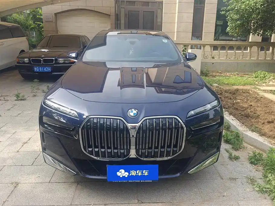 BMW 7 Series 2023 Model 740Li Premium Luxury Package фото 2