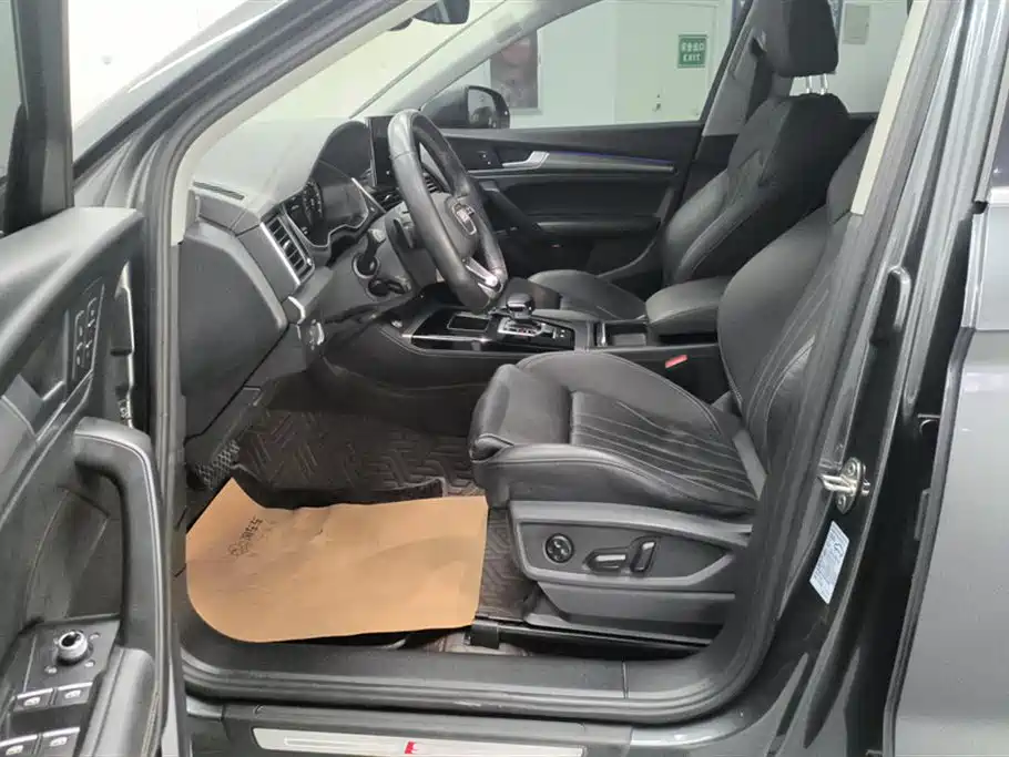 Audi Q5L 2022 45T Luxury Dynamic фото 9