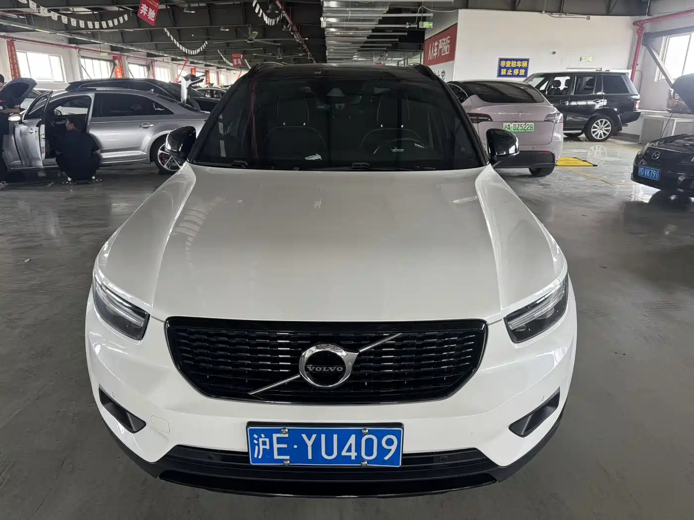 Фото 3 - Volvo XC40