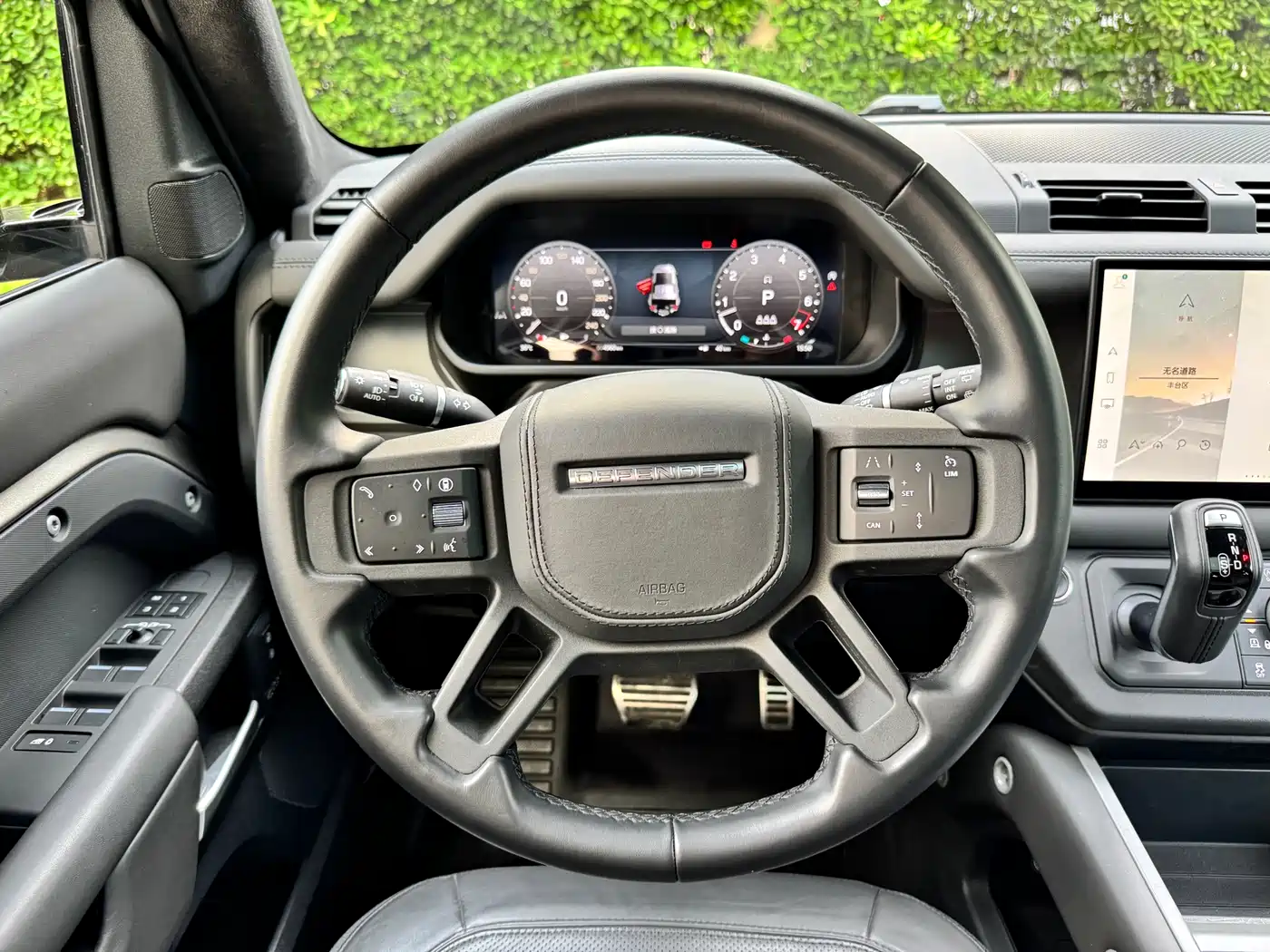 Land Rover Defender 2025 110 3.0T P400 X фото 13