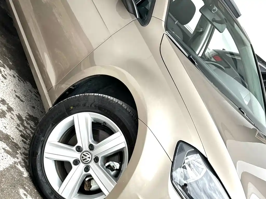 Volkswagen Golf 2017 230TSI Auto Comfort Millionth Anniversary Edition фото 26