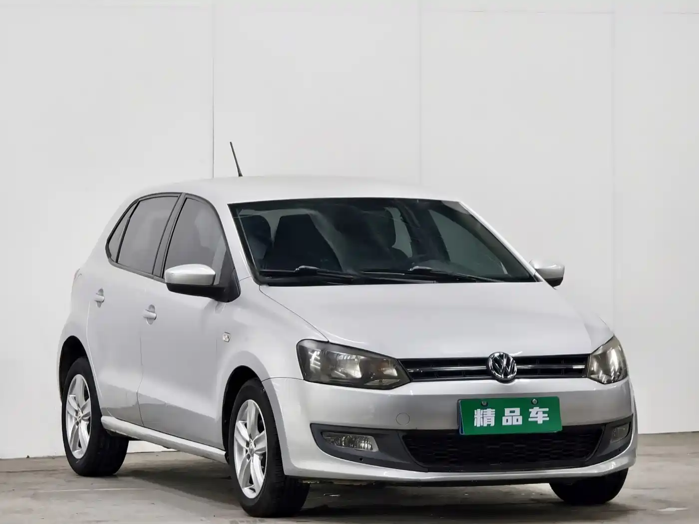 Volkswagen Polo 2011 1.4L Automatic Style Edition фото 3