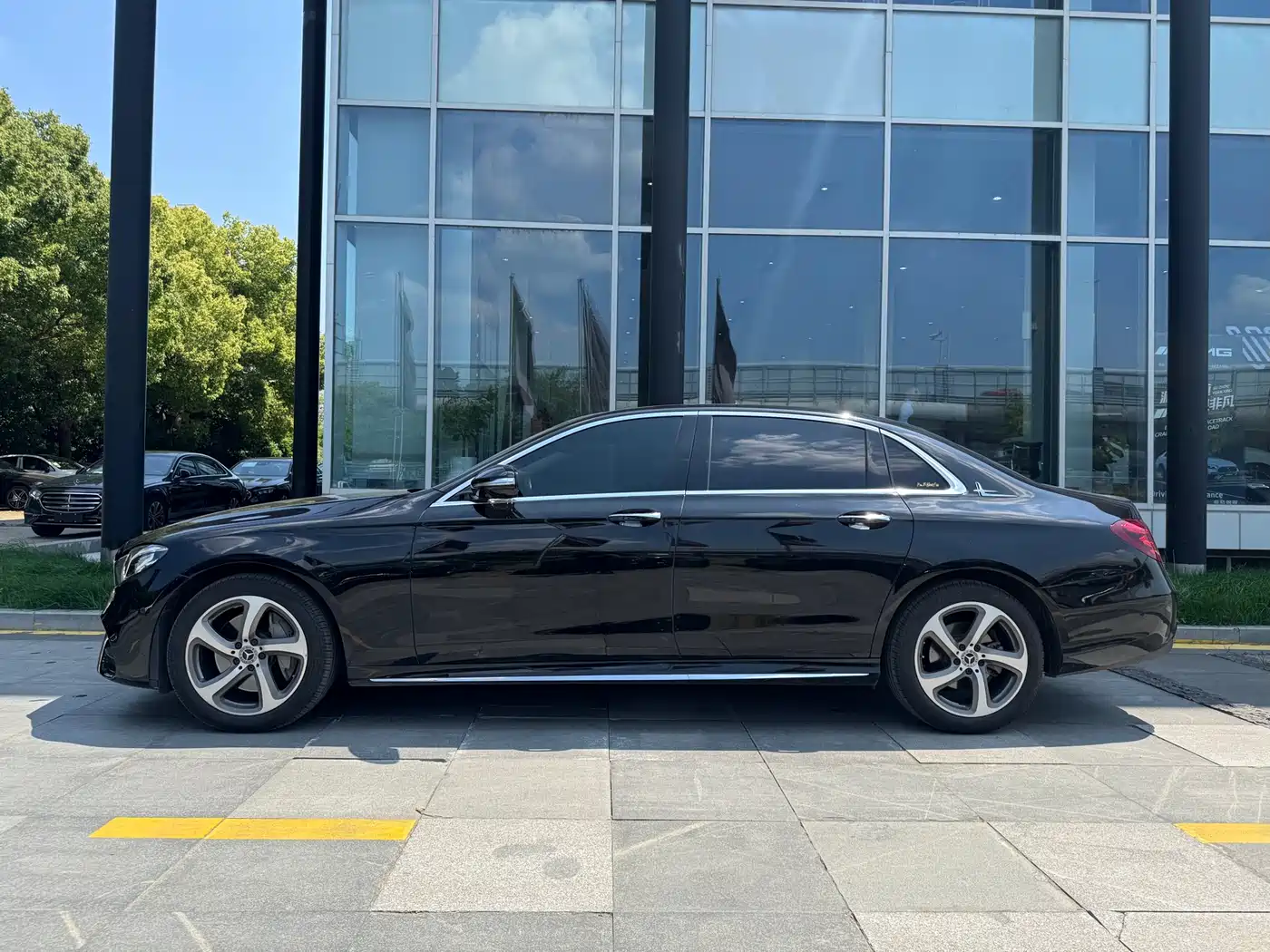 Mercedes-Benz E-Class 2018 Facelift E 300 L Sport Fashion фото 4