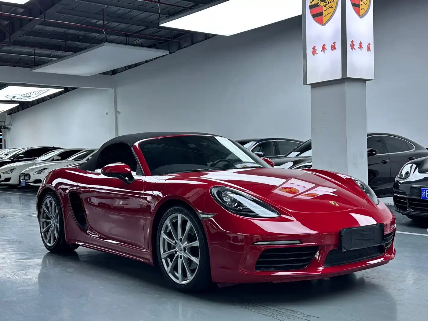 Porsche 718 2020 Boxster 2.0T фото 3