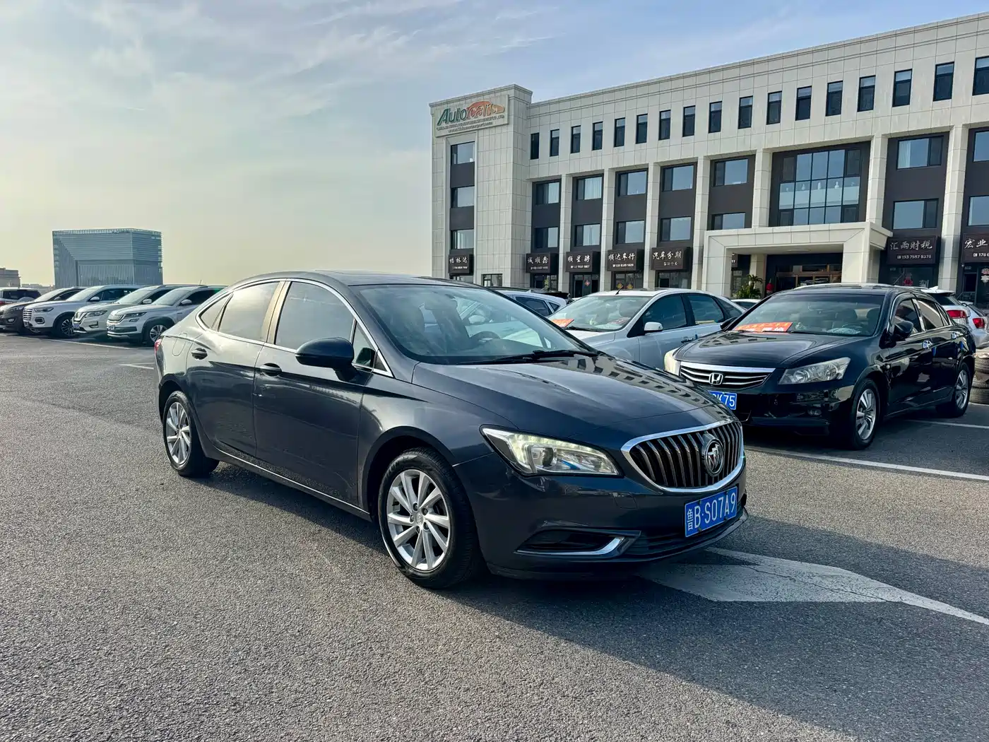 Buick Verano 2015 Sedan 15S Automatic Leading фото 3