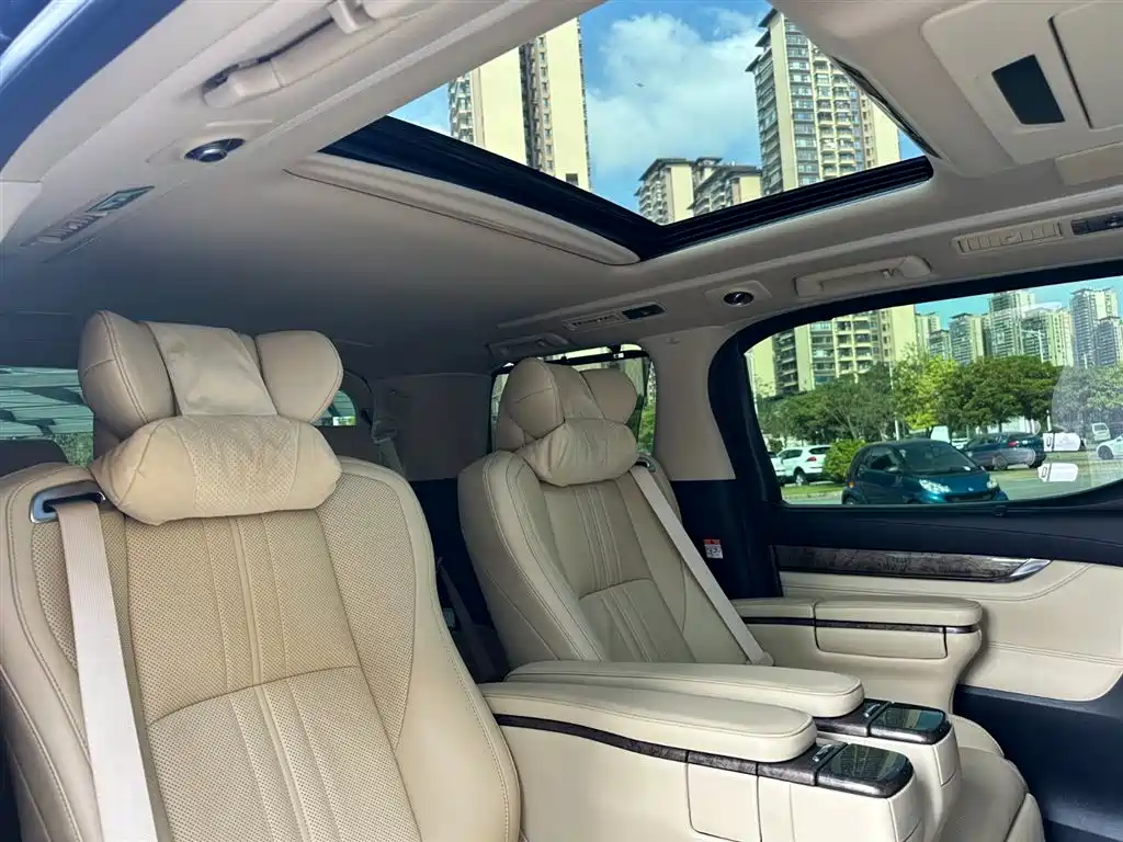 Toyota Alphard 2021 Hybrid 2.5L Premium фото 25
