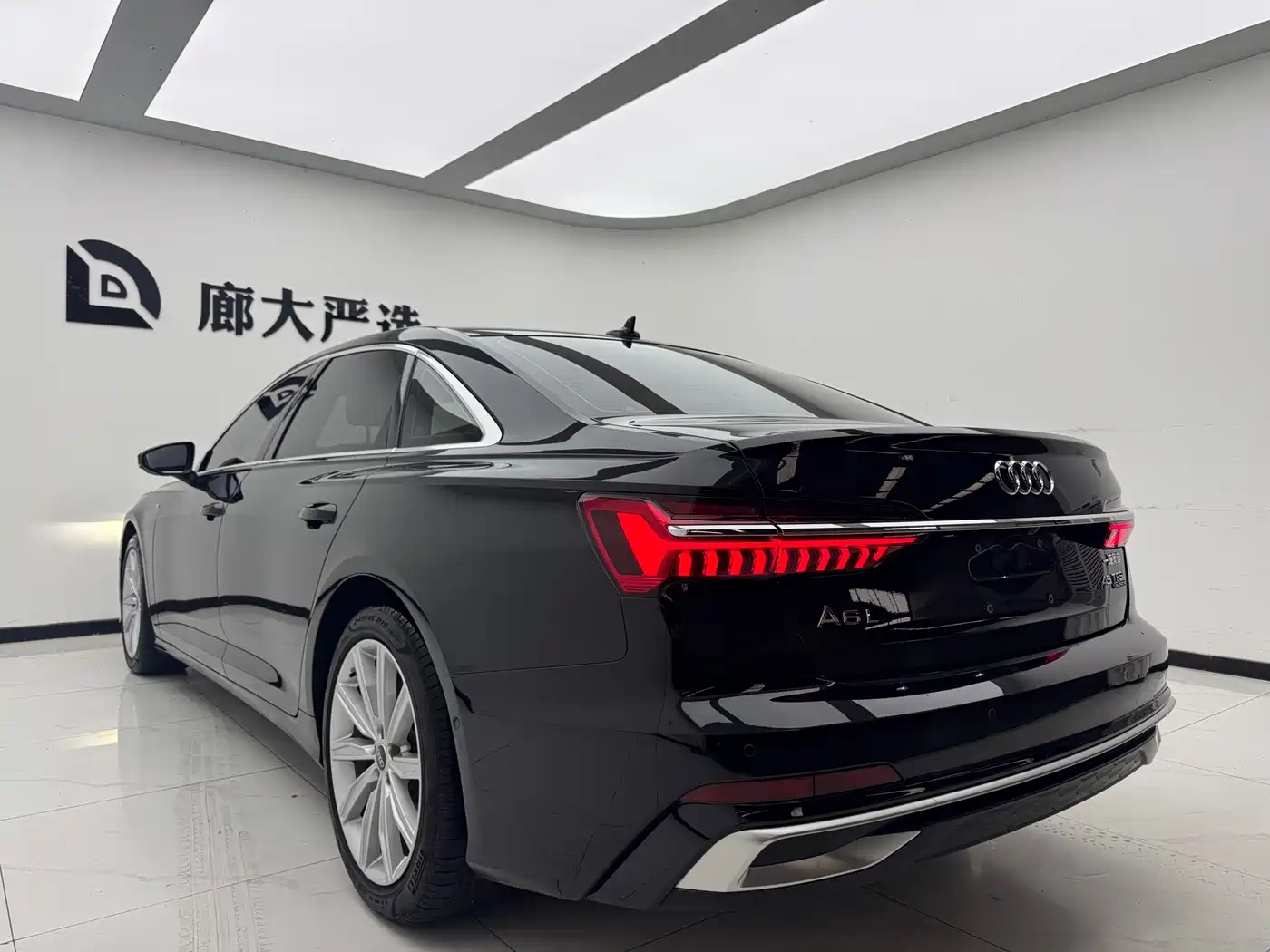 Audi A6L 2023 45 TFSI Premium Selection Dynamic фото 5