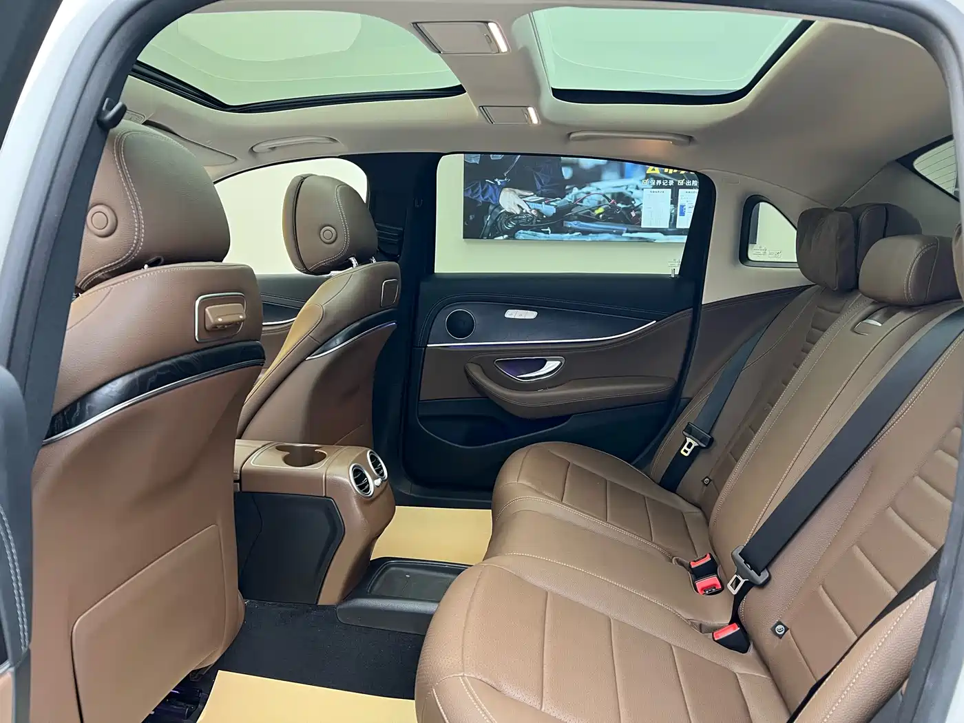 Mercedes-Benz E-Class 2019 E 300 L Sport Fashion фото 9