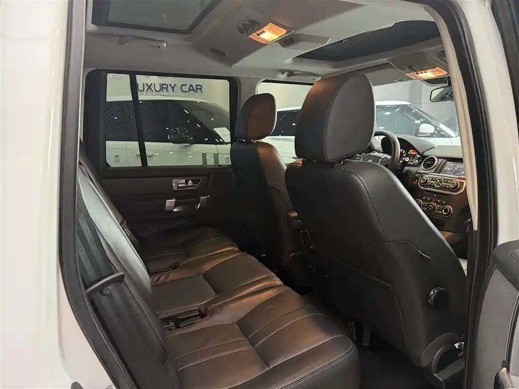 Land Rover Discovery 2016 3.0 SC Gloss Black Collector's Edition HSE фото 11