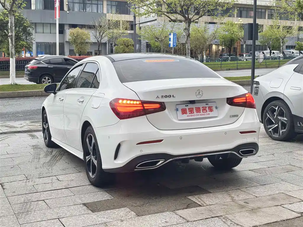 Mercedes-Benz A-Class 2023 A 200 L Fashion фото 9
