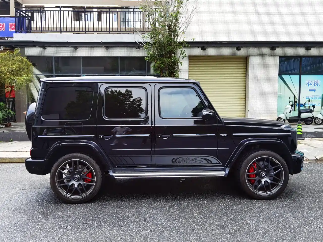 Mercedes-Benz G-Class AMG 2022 AMG G 63 55th Anniversary Edition фото 4