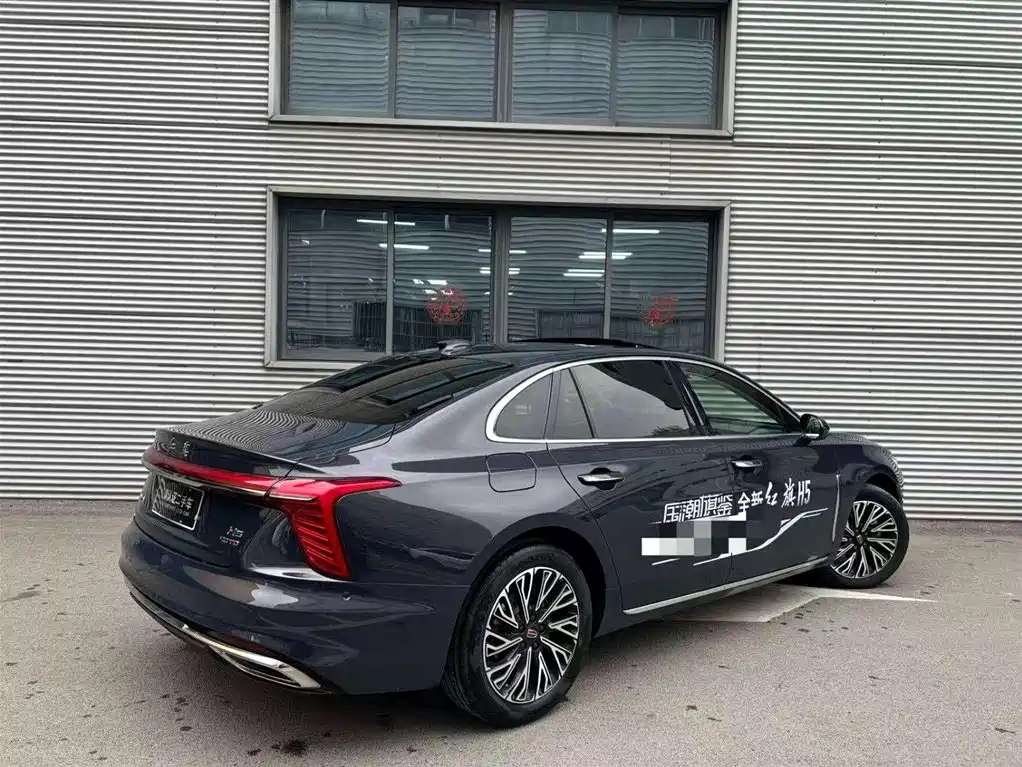 Hongqi H5 2024 2.0T Automatic Smart Connect Flag Leader Edition фото 2