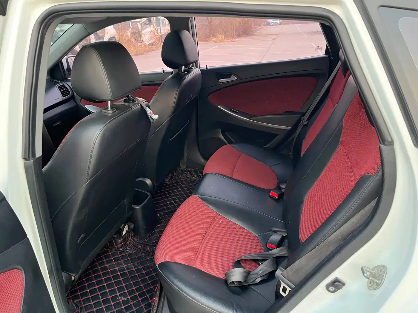 Hyundai Reina 2014 Model 1.4L Automatic GLX фото 5