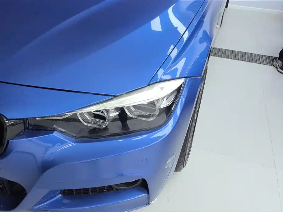 BMW 3 Series 2018 320i M Sport Black Night Edition фото 5