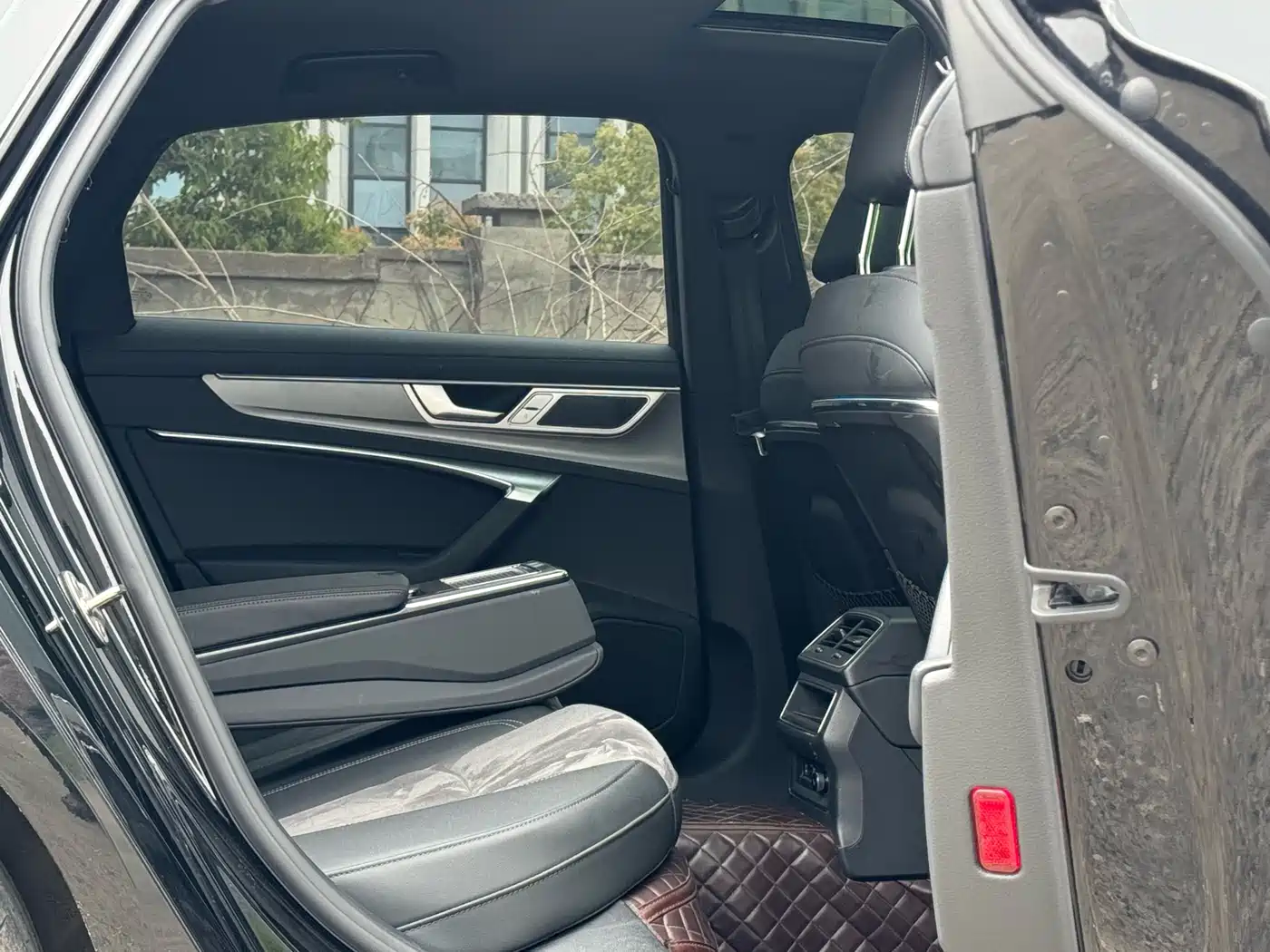 Audi A6L 2023 40 TFSI Luxury Dynamic фото 14
