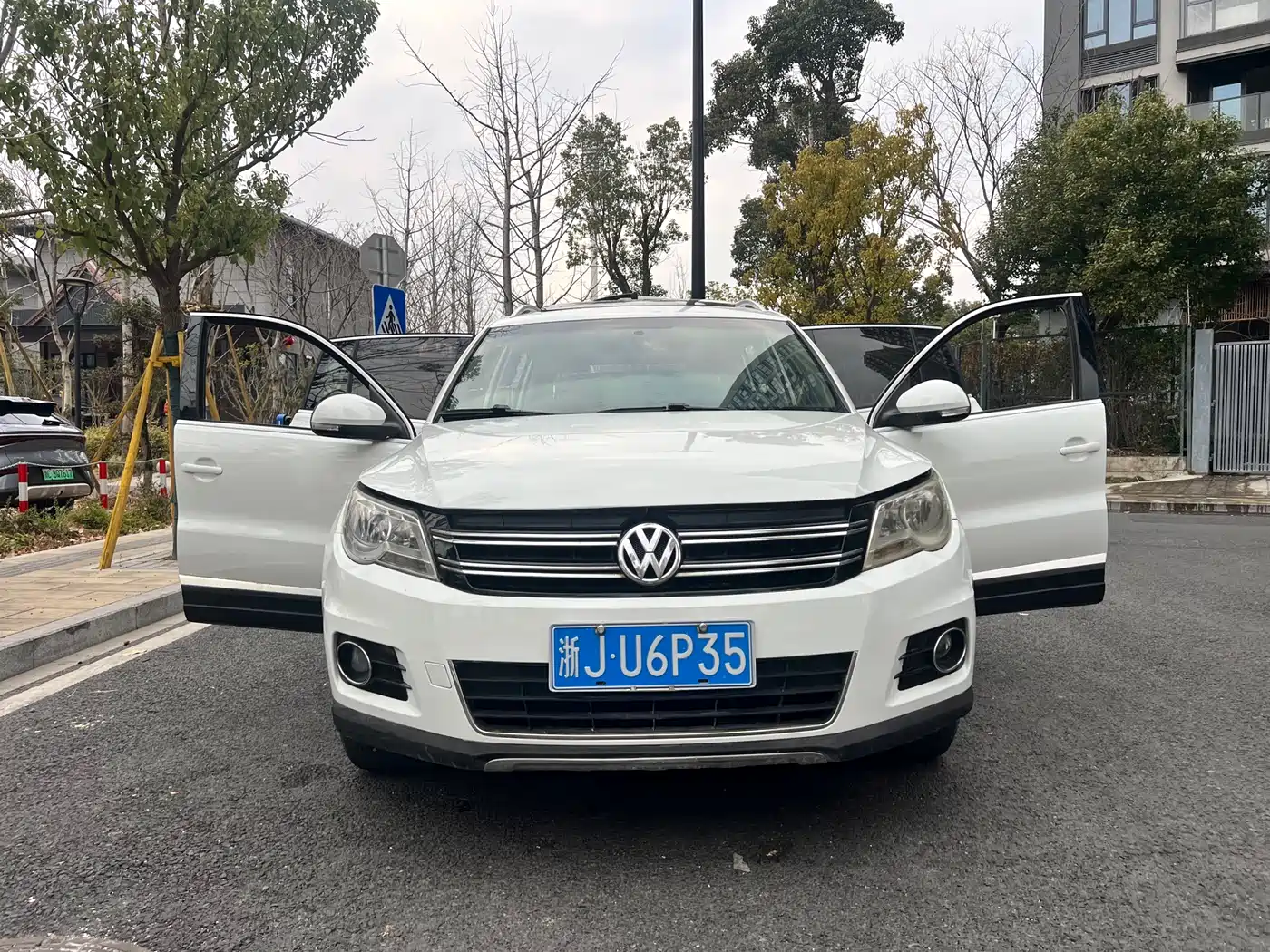 Volkswagen Tiguan 2012 2.0TSI Automatic 4WD Elite Edition фото 23