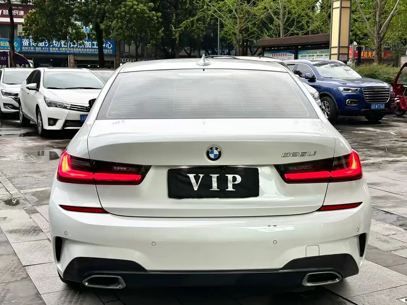 BMW 3-SERIES