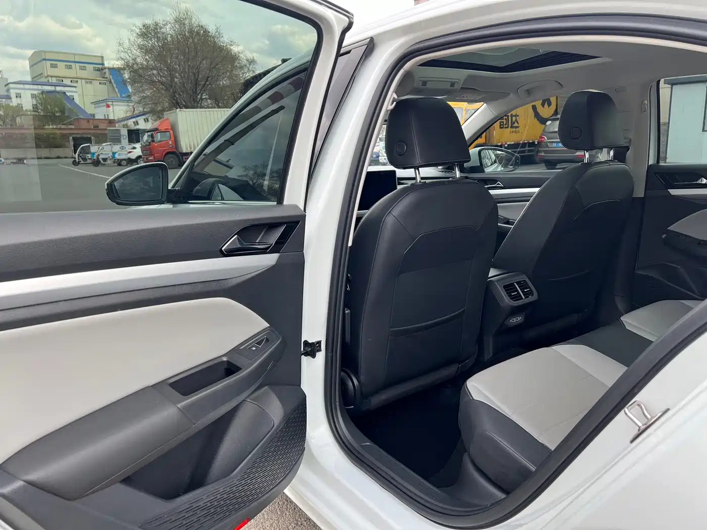 Volkswagen Bora 2023 200TSI DSG Smart Edition фото 14