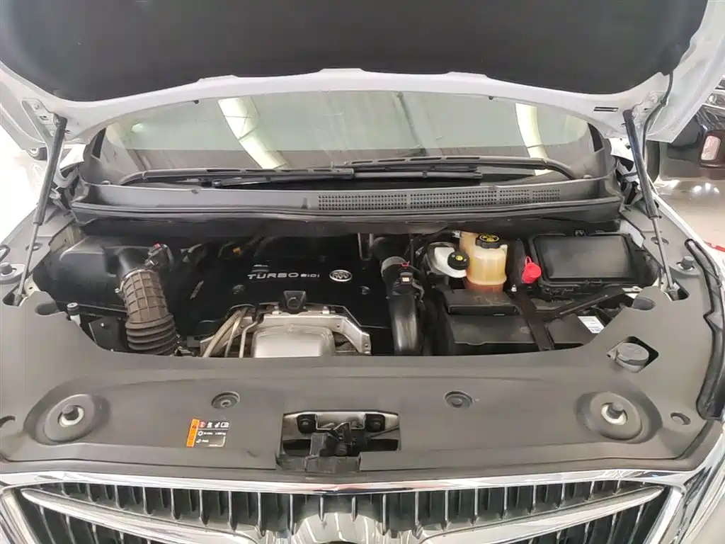 Buick GL8 2017 ES 28T Luxury China V фото 20