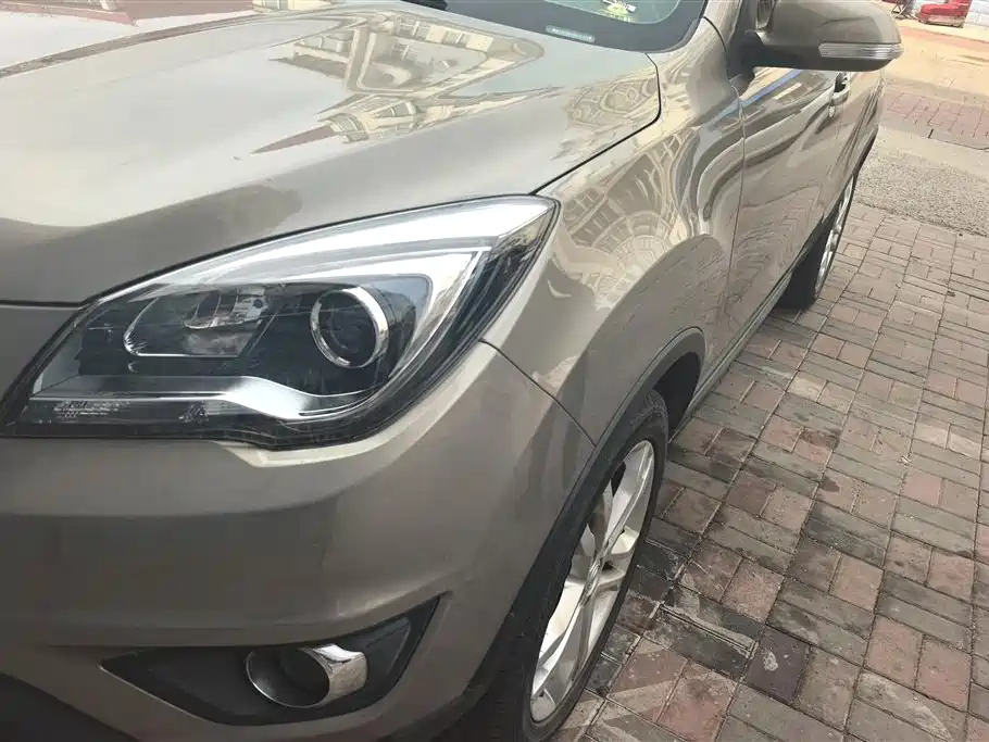 CHANGAN CS35