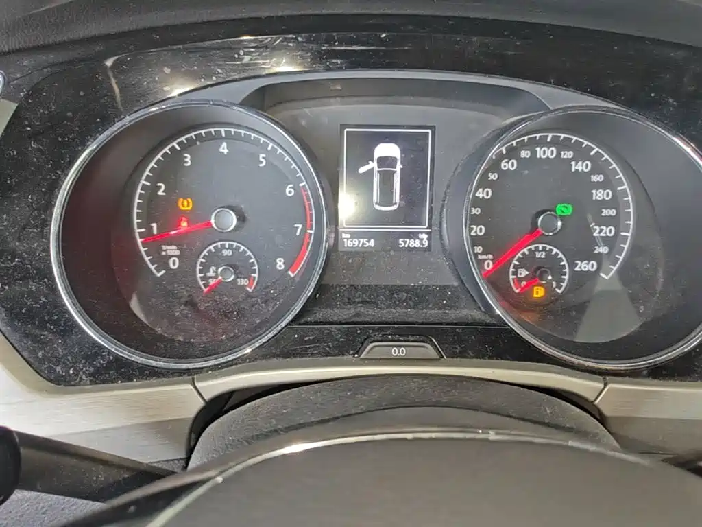 Photo 12 - Volkswagen Touran