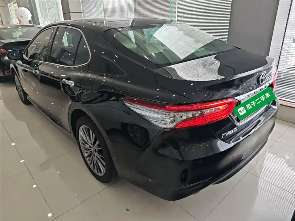 Toyota Camry 2019 Facelift Hybrid 2.5HG Luxury Edition фото 5