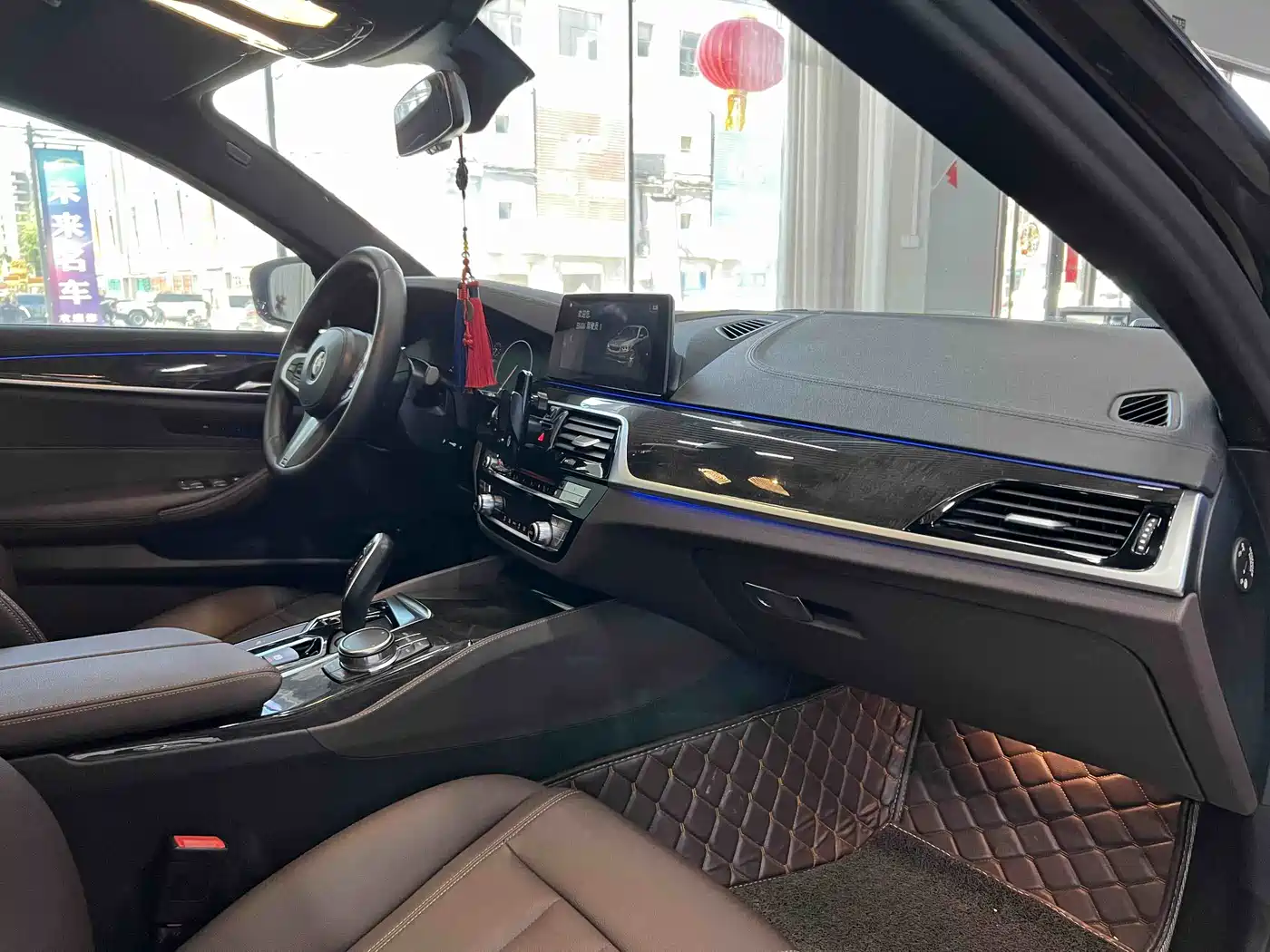 BMW 5 Series 2019 525Li M Sport Package фото 6