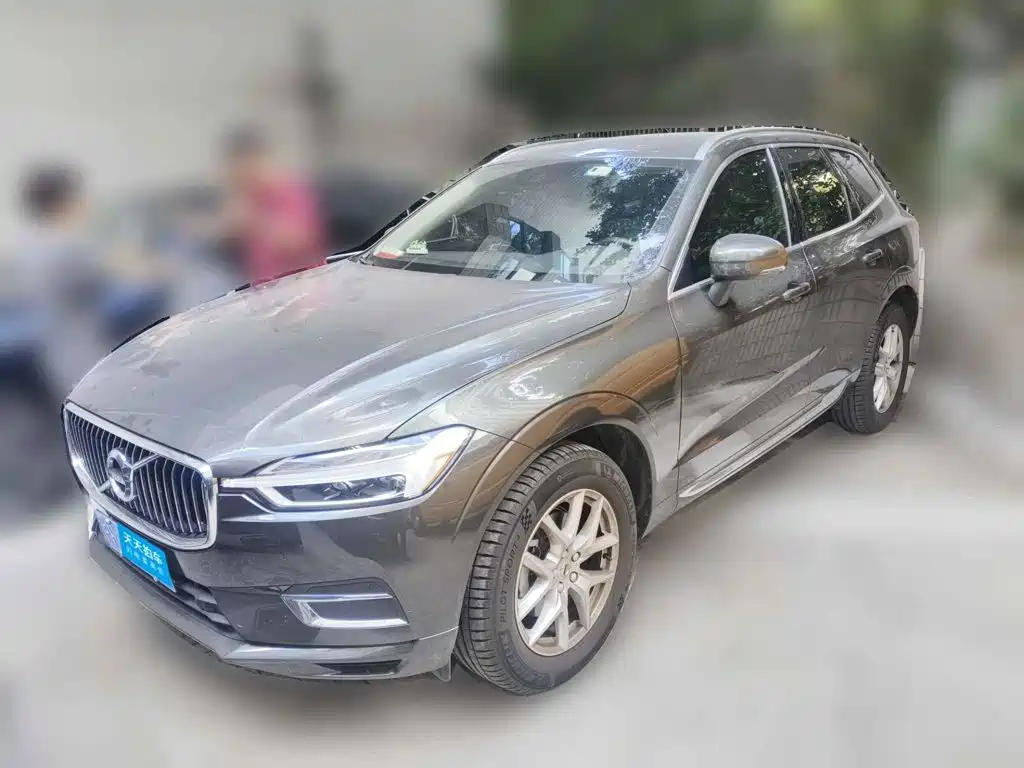 Volvo XC60 2021 T5 AWD Momentum