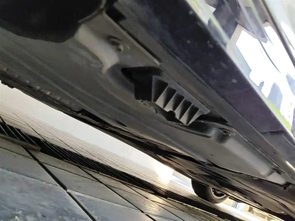 BMW 5 Series 2024 530Li Leading M Sport Package фото 4