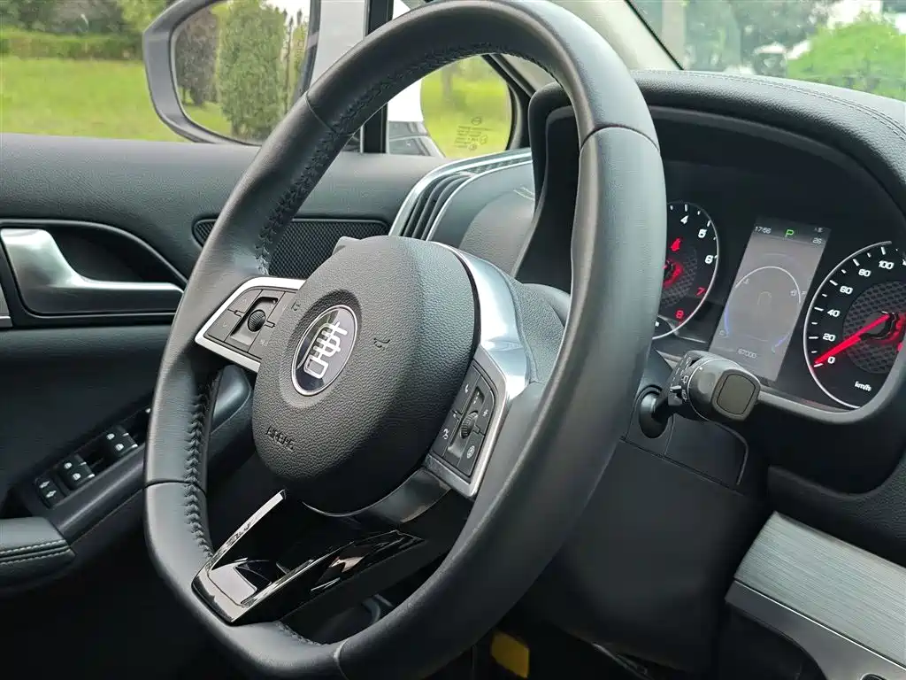 BYD Tang 2018 2.0T Automatic Smart Connection Noble Edition 7-Seater China V фото 8
