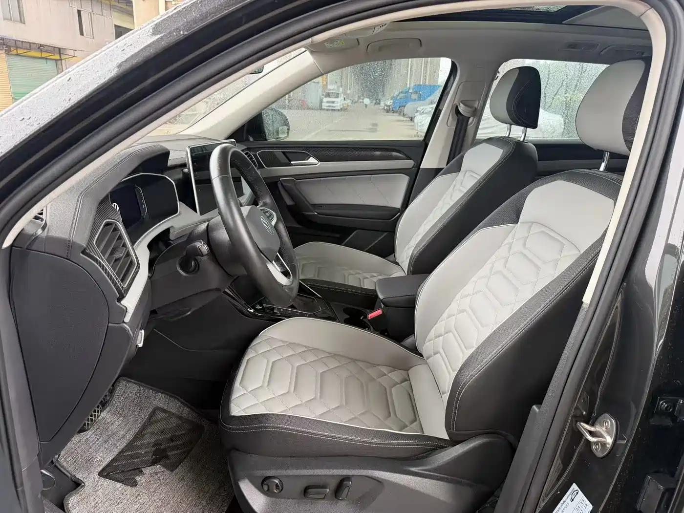 Volkswagen Tayron 2023 300TSI 2WD Luxury Plus Advanced Edition фото 6