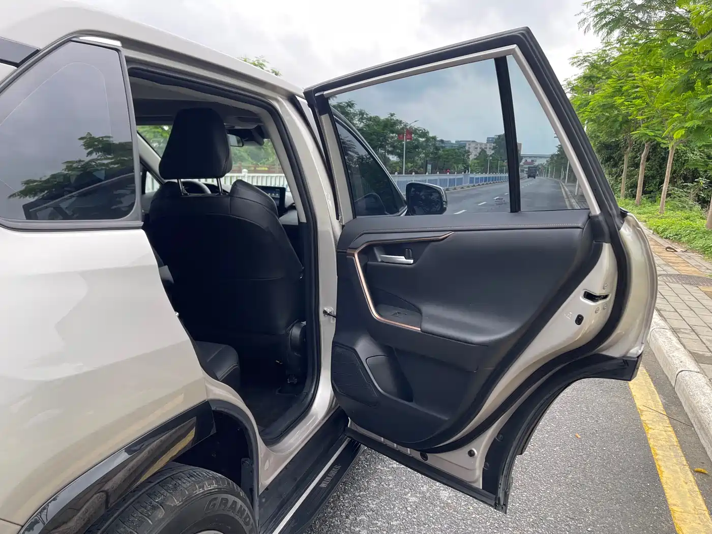 Toyota Wildlander 2024 2.0L CVT 2WD Urban Edition фото 16