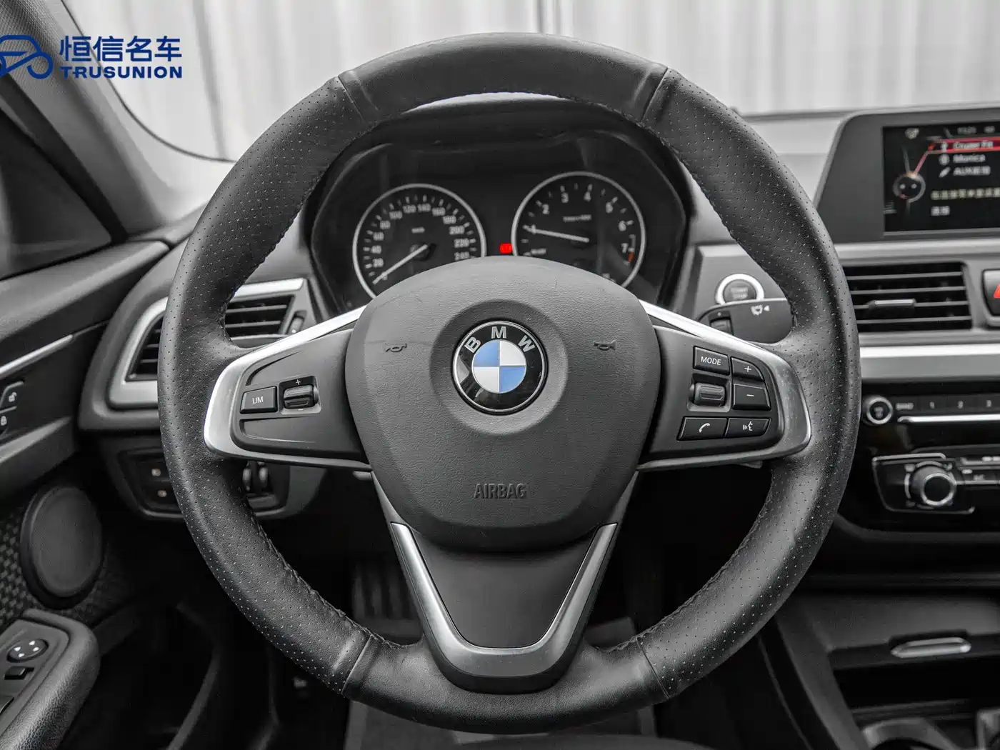 BMW 1 Series 2017 118i Fashion фото 17