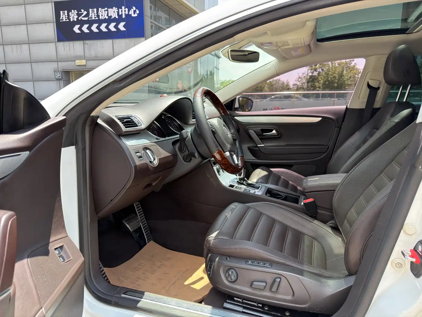 Volkswagen FAW-Volkswagen CC 2018 2.0TSI Luxury фото 4