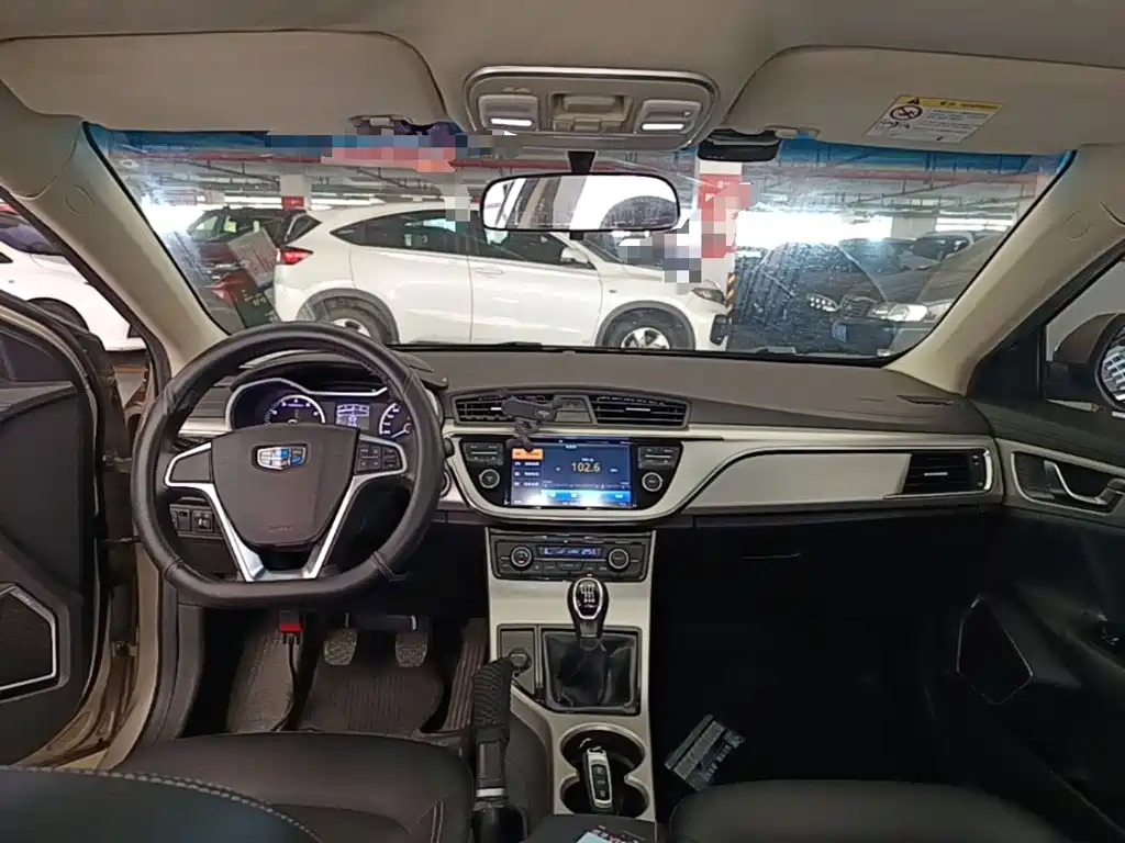 Фото 10 - Geely Emgrand GL
