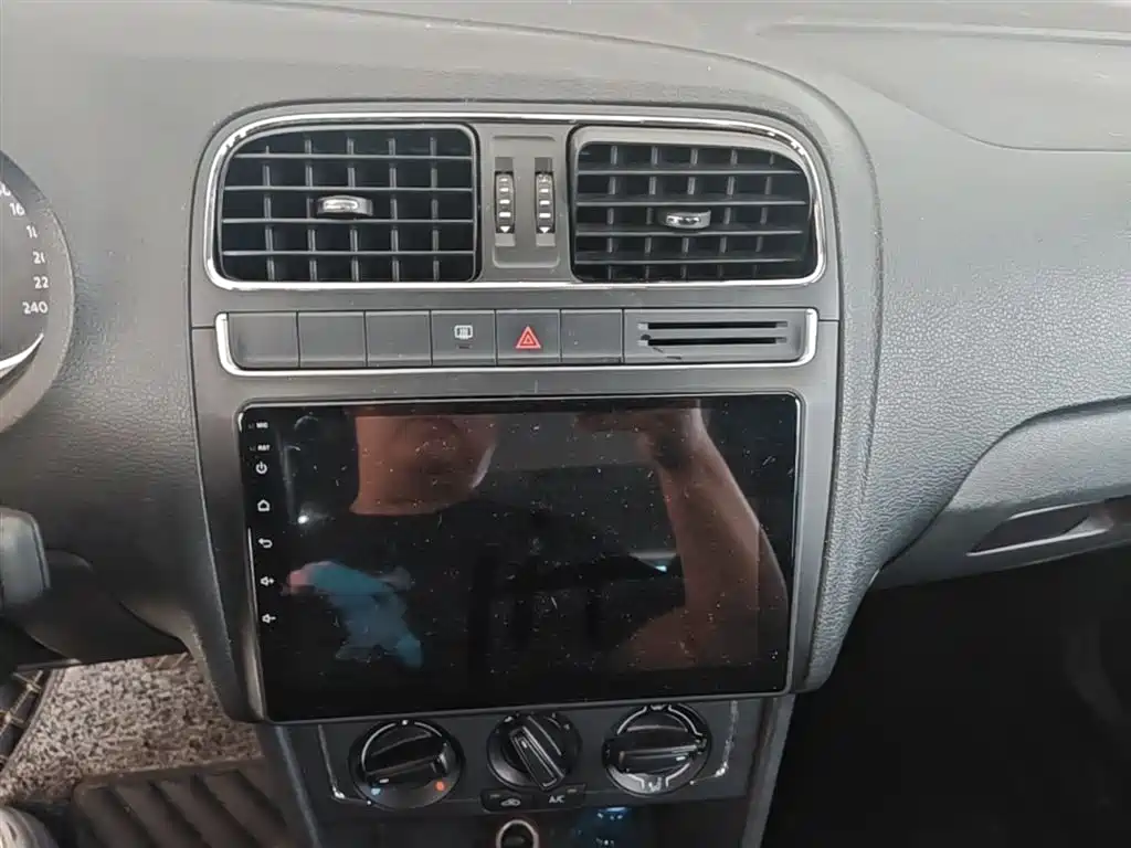 Volkswagen Polo 2016 1.6L Automatic Comfort фото 13