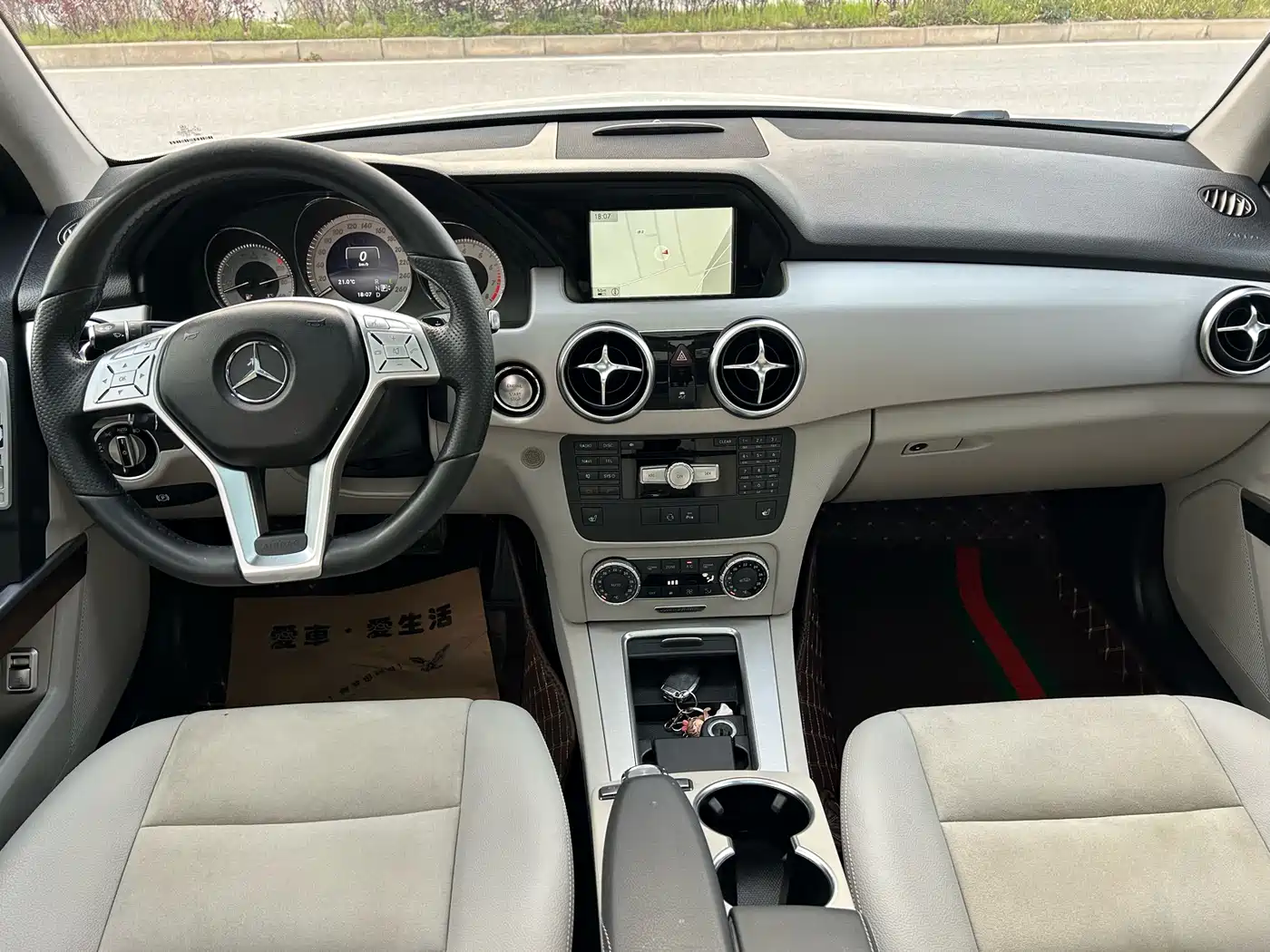 Mercedes-Benz GLK-Class 2015 GLK 300 4MATIC Fashion Ultimate Edition фото 4