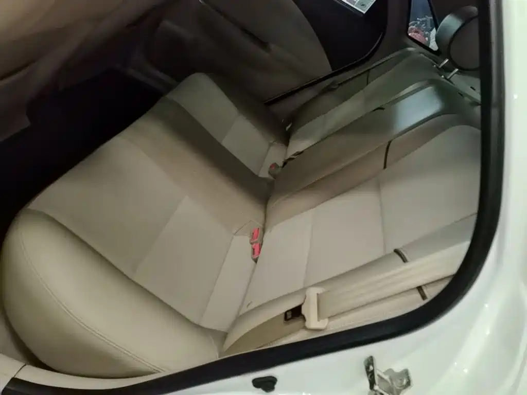 Buick Excelle 2015 1.5L Automatic Classic фото 17
