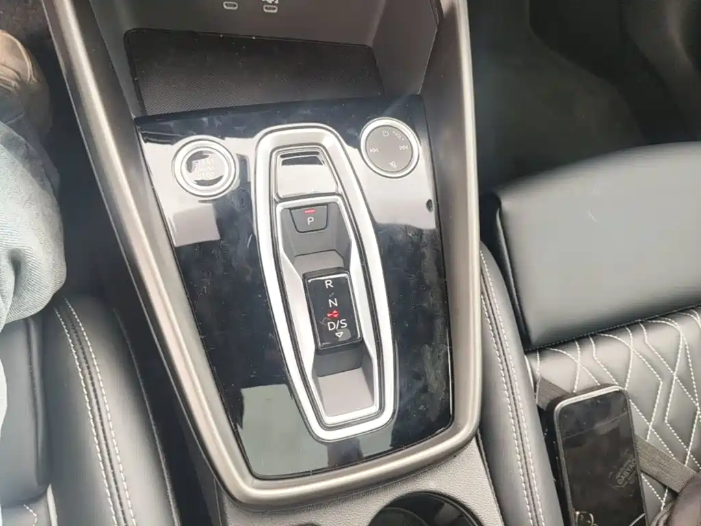 Audi A3 2025 2025 Facelift A3L Limousine 35TFSI Flying Spur Premium